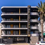 102 Marvol - Beautiful Modern Sea Point Studio With Parking