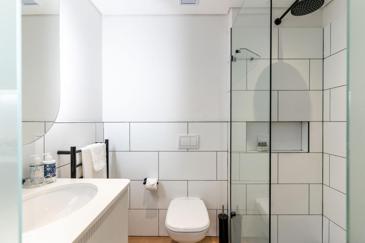 102 Marvol - Beautiful Modern Sea Point With Parking *