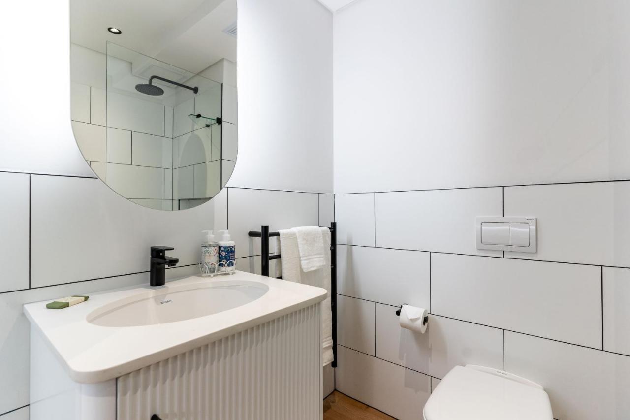 Apartment 102 Marvol - Beautiful Modern Sea Point With Parking Cape Town